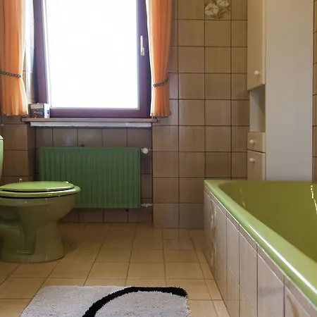 Cozy Bungalow In Near Hiking Trails Vakantiehuis Morbach